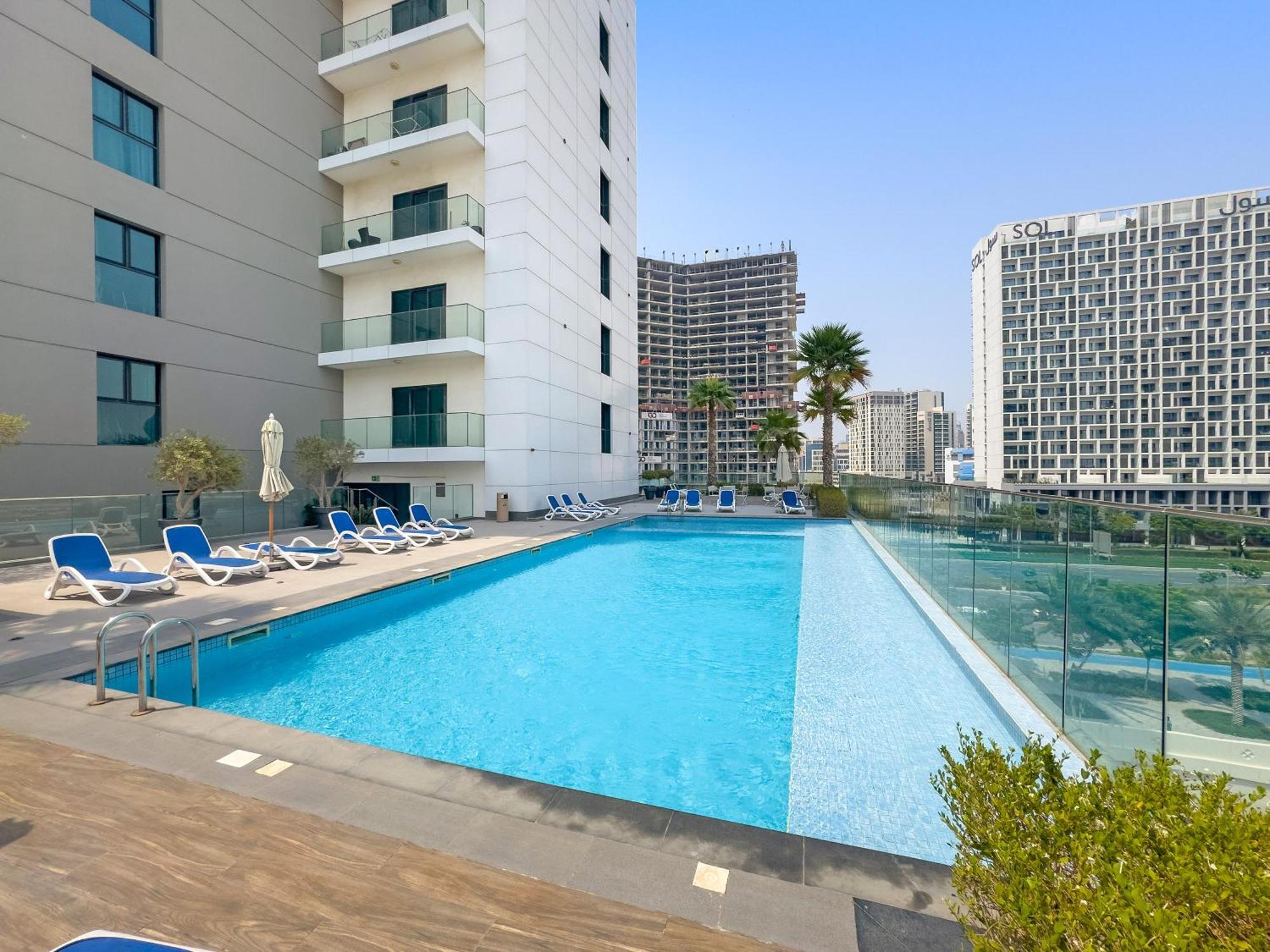 Canal View 1br W Spa, Sauna, Pool & Gym Apartment *